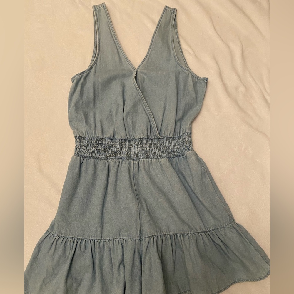 American Eagle Dress Shorts Romper w/ Pockets and Ruffle Detailing - Jean Color